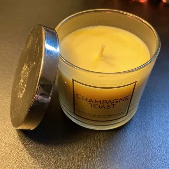 🆕 🥂 CHAMPAGNE TOAST - Candle & 6 Wallflowers Bundle Bath & Body Works Refills - Picture 6 of 15